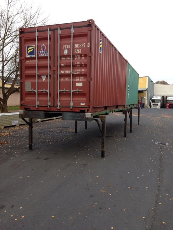 Container ohne Chassis abstellen